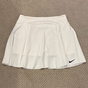 Nike Women’s Skort Large